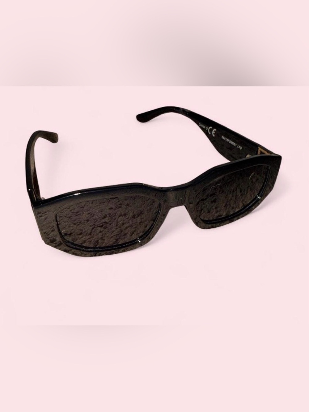 Steve Madden Black Rectangular Sunglasses Gold Detail Y2K